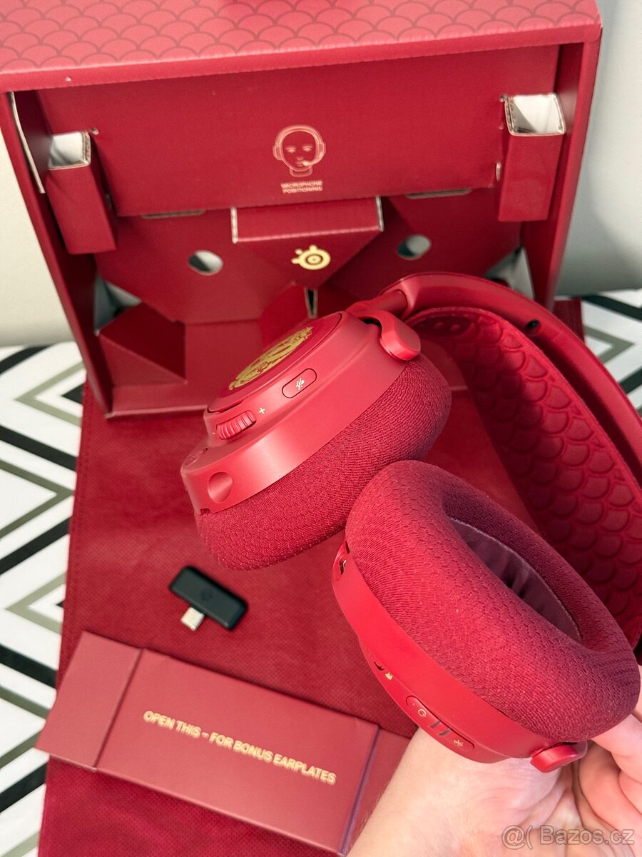 Sluchátka SteelSeries Arctis Nova 7 - Dragon Edition - 5