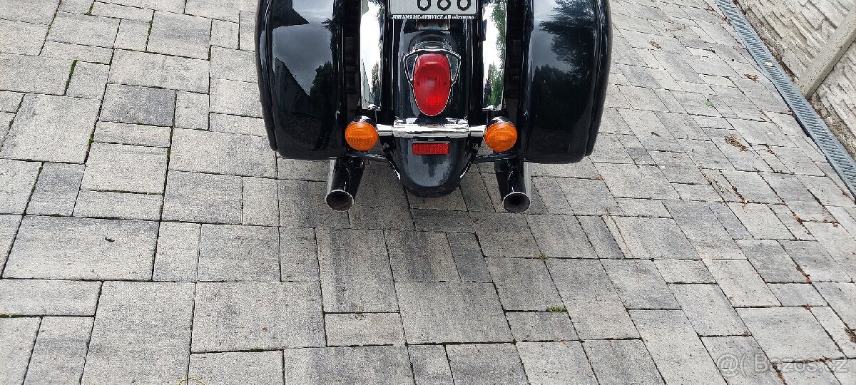 Kawasaki VN 1600 Classic Tourer - 5