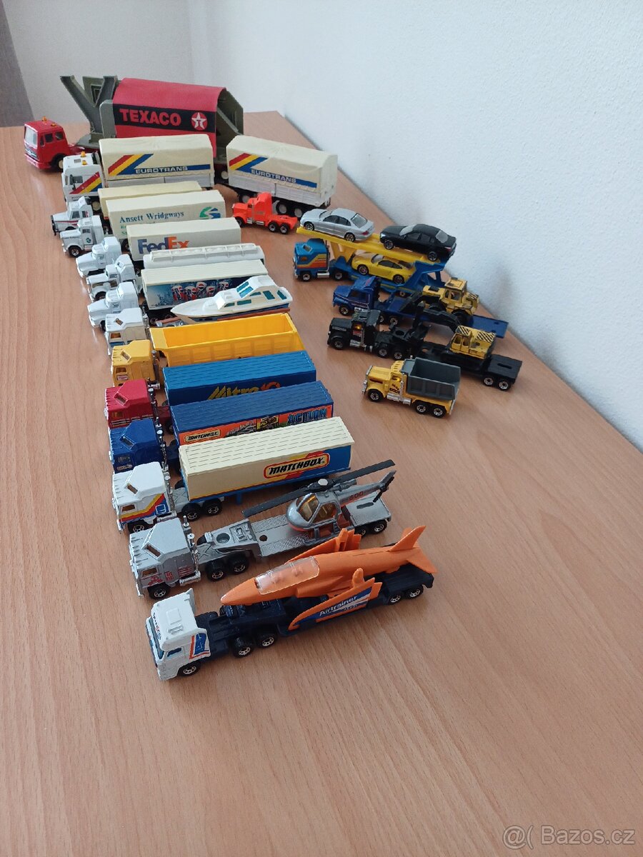 Modely Matchbox Siku Ixo SSM - 5