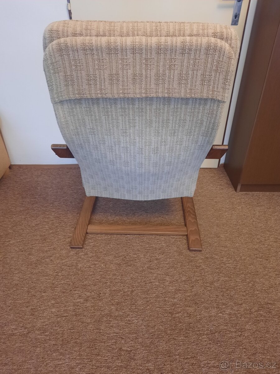 Polohovací křeslo a taburet - 5