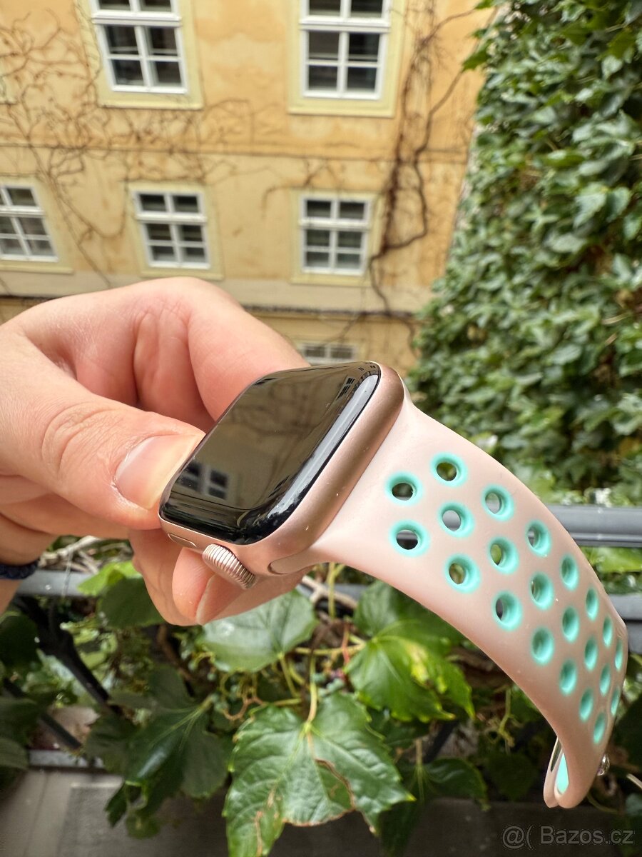 Apple Watch SE 40mm - 5