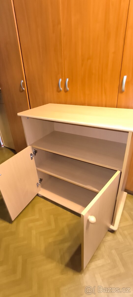 Přebalovací pult s komodou - 5