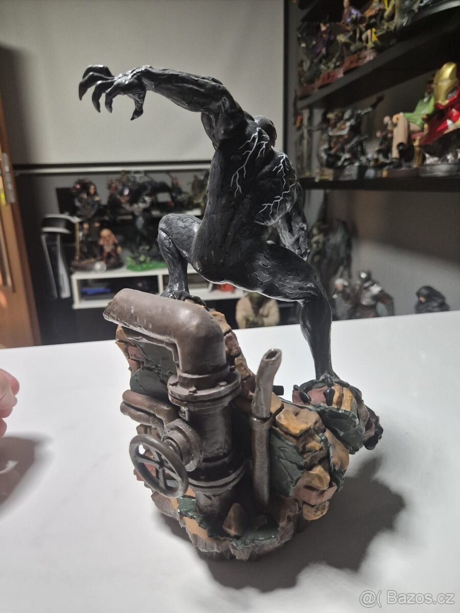 SOCHA VENOM - IRON STUDIOS - 5