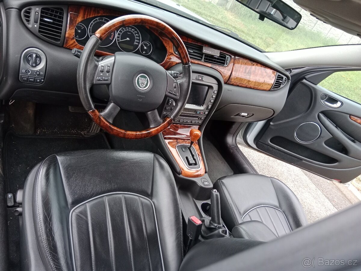 Jaguár X-type 4x4 3.0 V6 Estate, Automat - 5