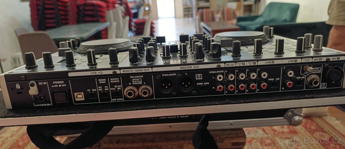 Prodám Dj kontrolér DENON DJ MC6000 - 5