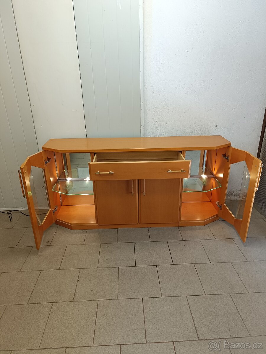 Osvětlená komoda - 5