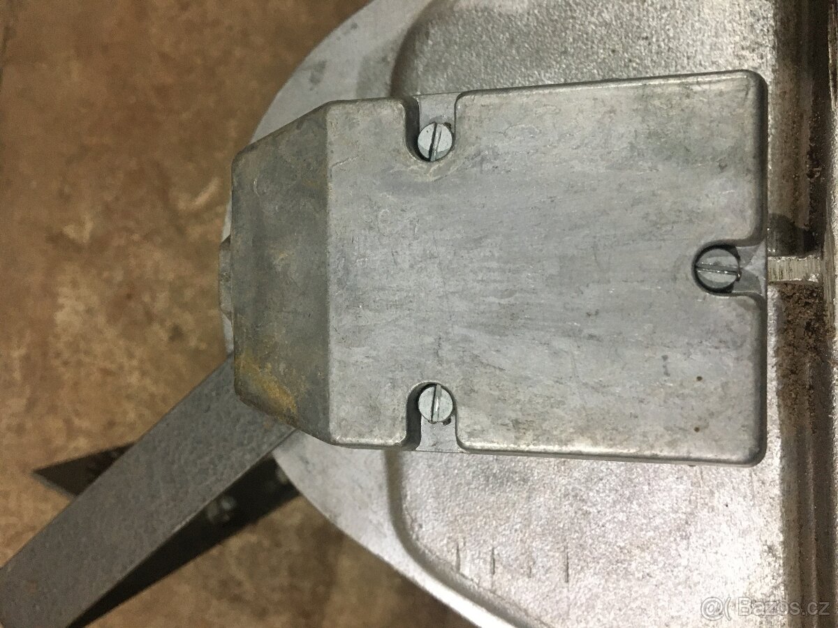 Halogenový reflektor - 5