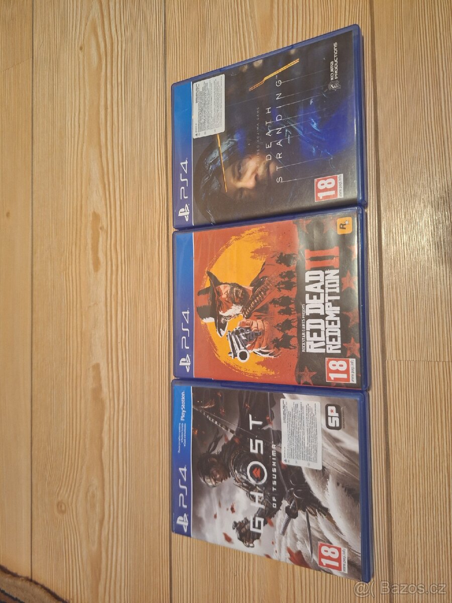 PS4 Pro 1TB + 2 ovladače + hry - 5