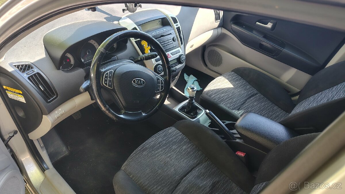 Kia ceed 2.0 crdi 103kw - 5