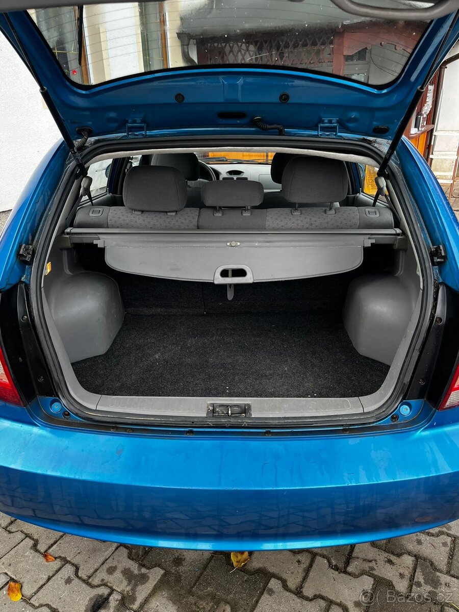 Kia Rio 1.5 - 5