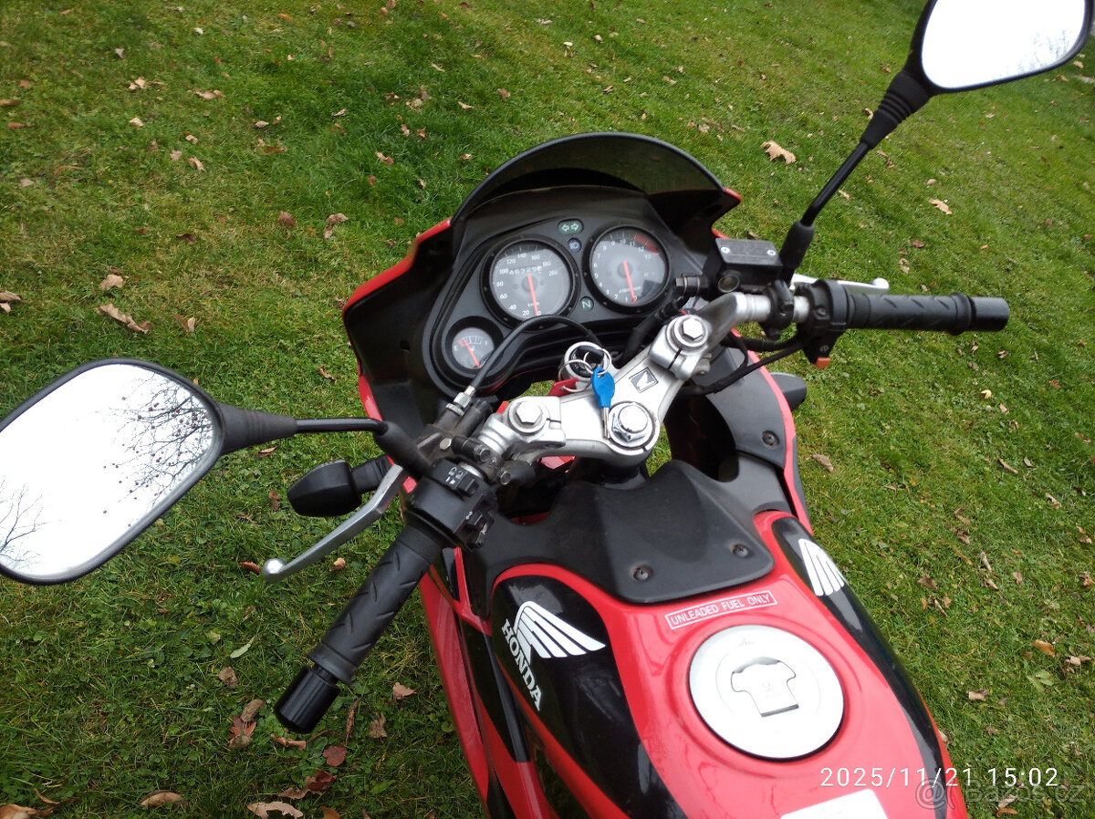 Honda CBR 125R rok 2009 -11kW - 46329 km- řidičák A1 - 5
