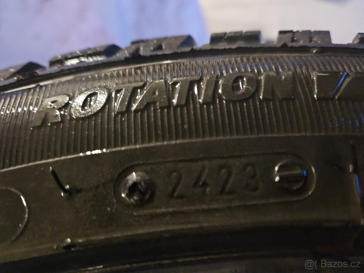 Zimní pneumatiky R18/45/235 - 5