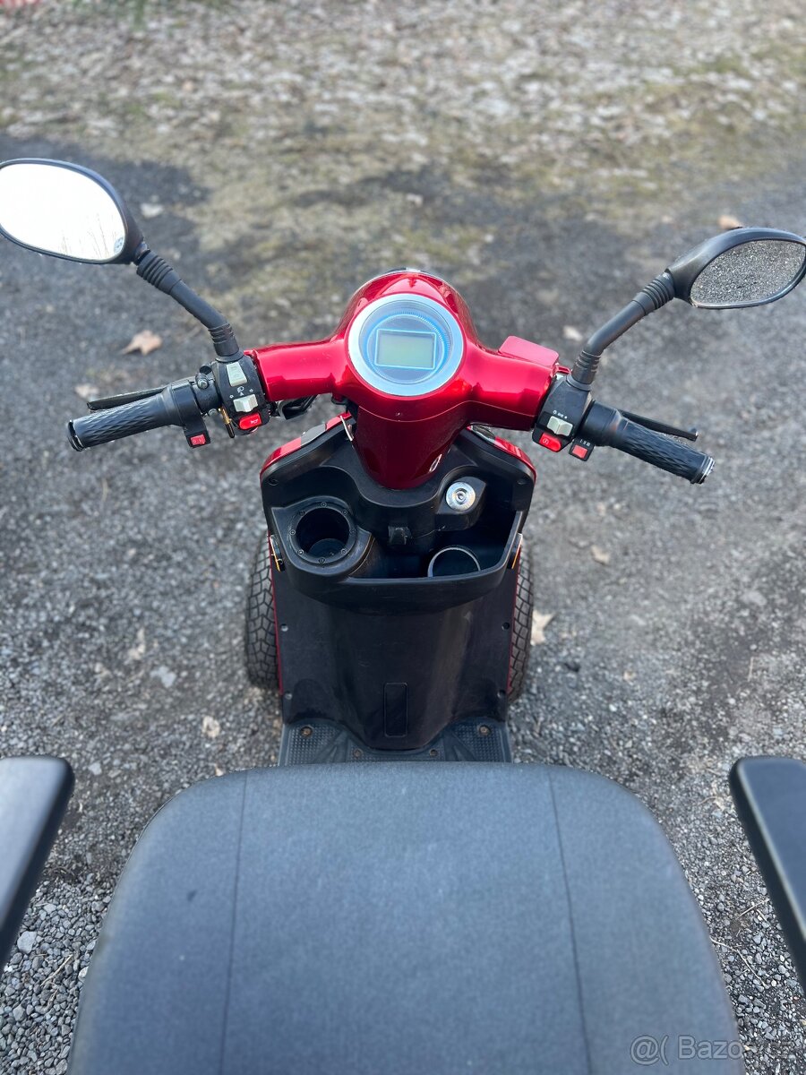 invalidní čtyřkolka pro seniory - 5