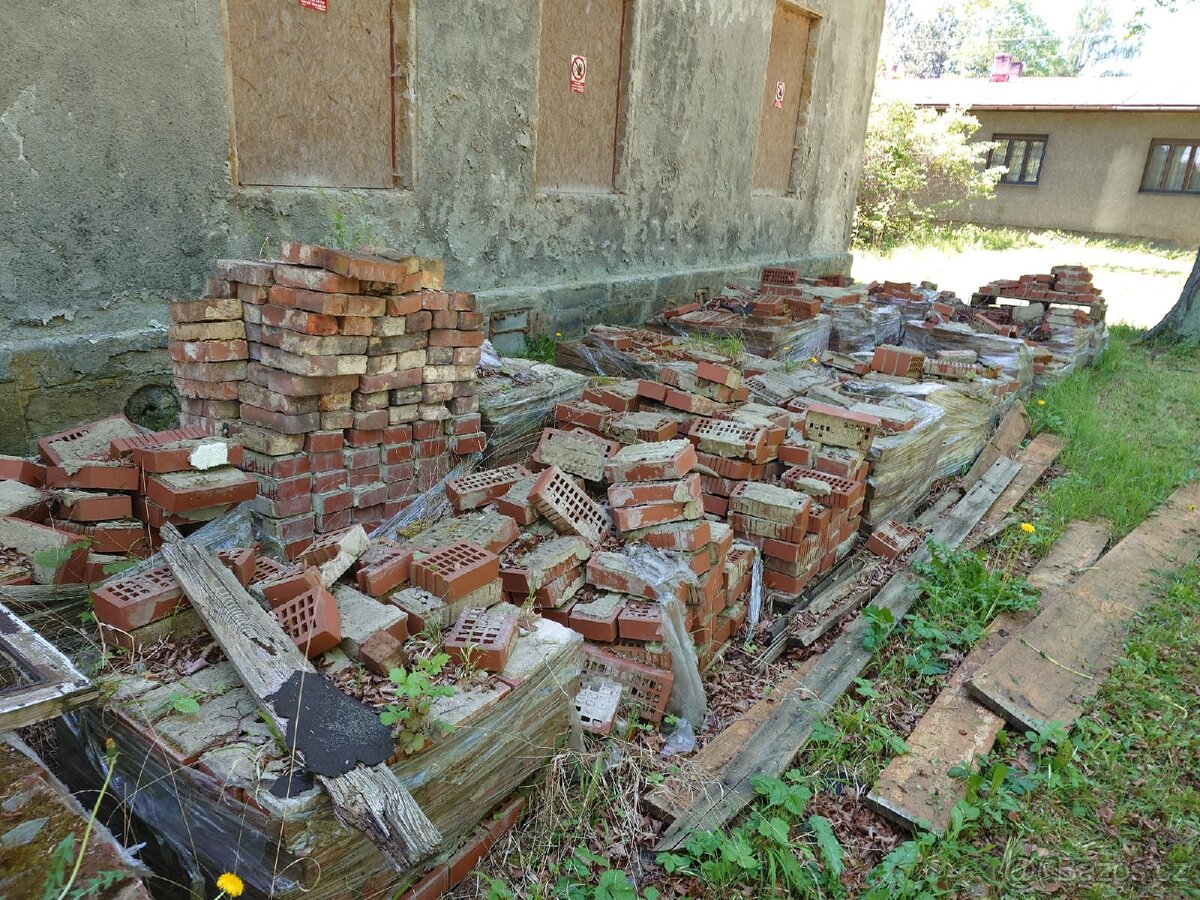 Cihly - plné,děrované,klinker - 5