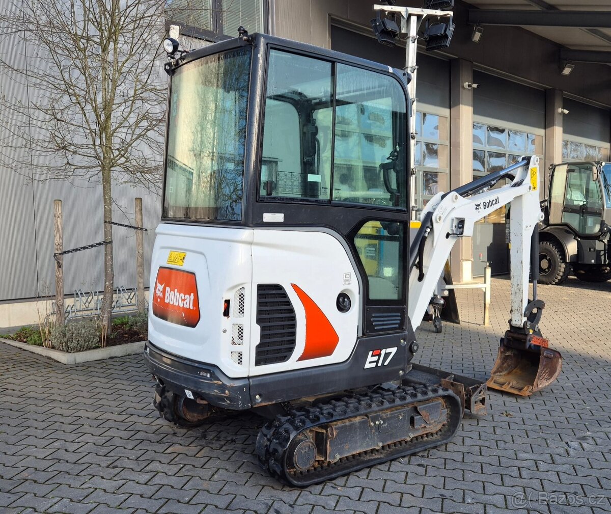 Prodám Bob Cat E17 - 5