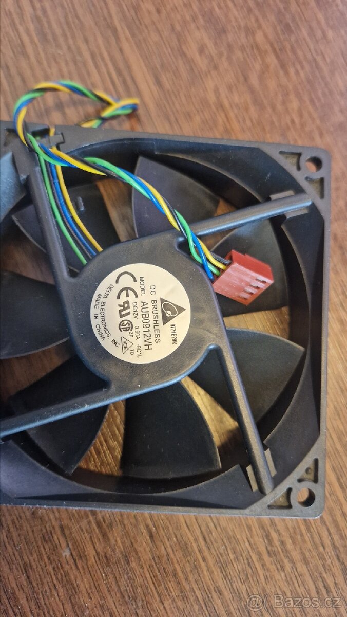 Ventilátory k PC 12V a rozdvojka napájení ventilátorů - 5