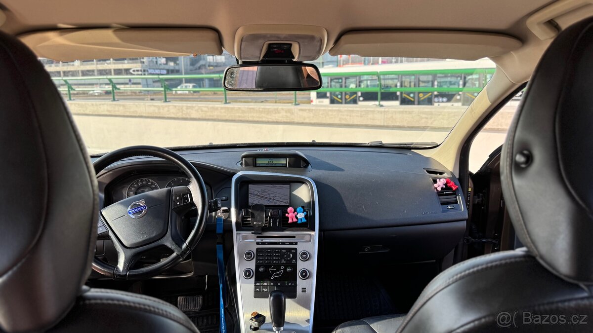 VOLVO XC 60 r. 2009 - 5