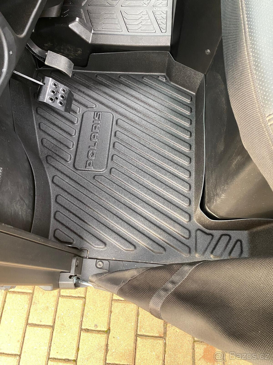 Polaris Ranger Kinetic 181km odp. DPH sleva přes 100 tisíc