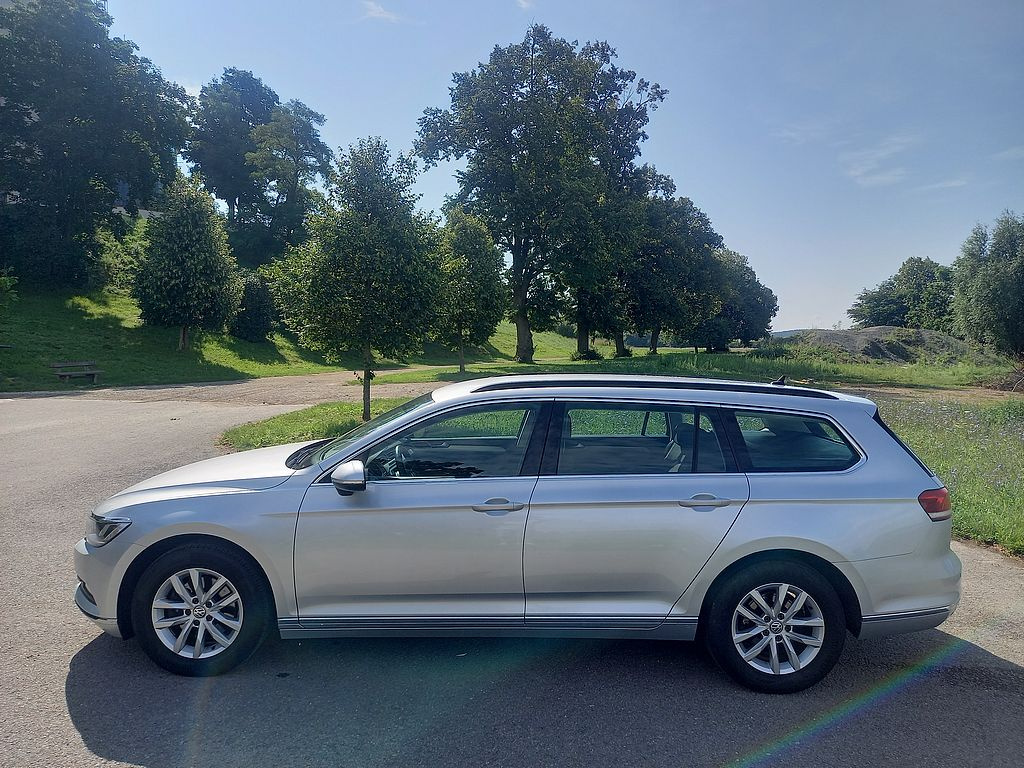 Volkswagen Passat 2.0Tdi 140kw+klima+MANUAL+ROZVODY - 5