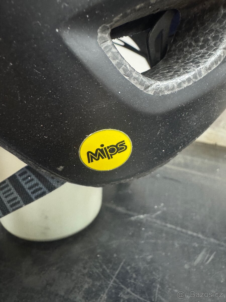 Cyklistická přilba GIRO Cartelle MIPS (Velikost S) - 5