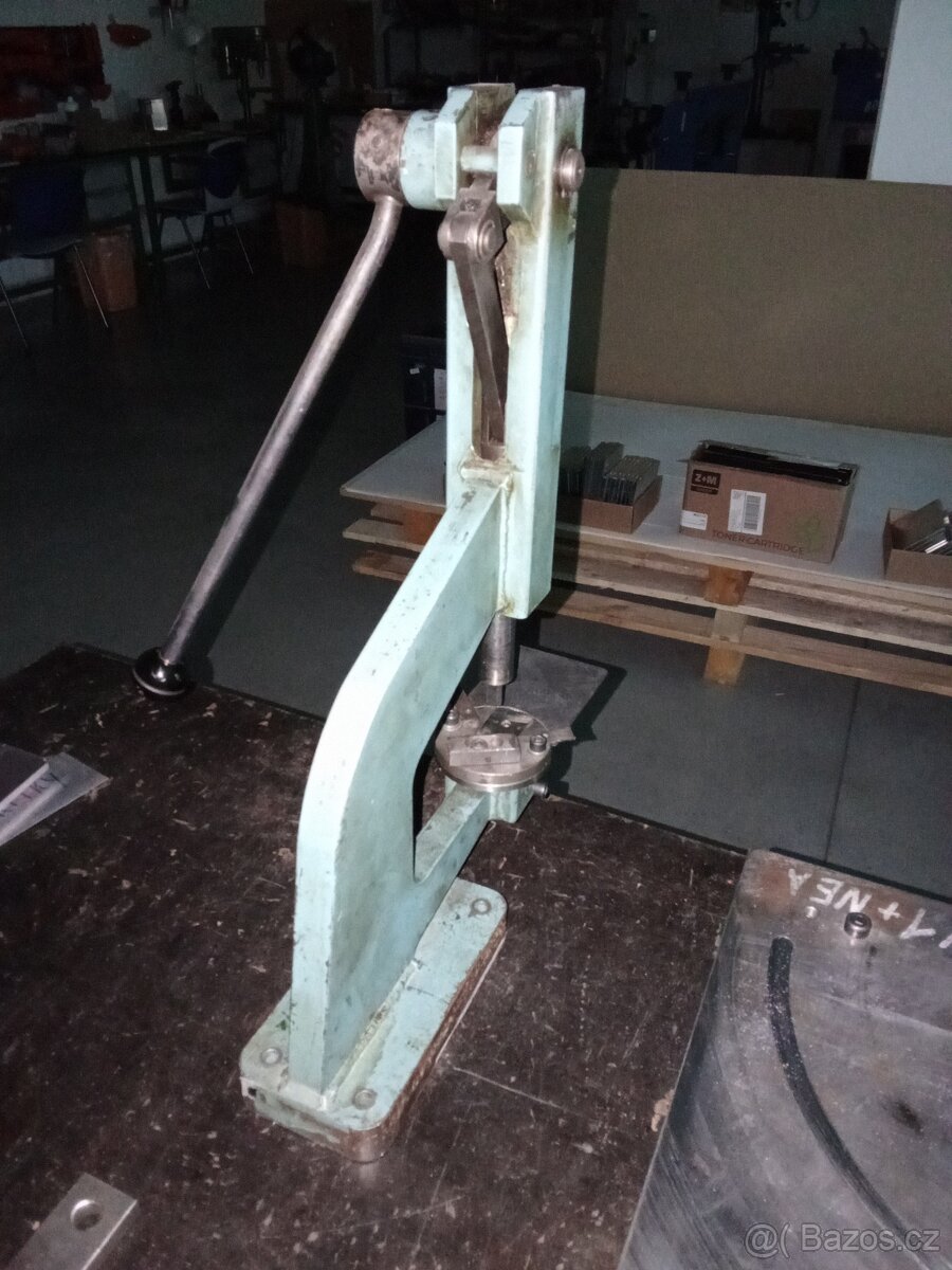 Prodám ruční pákový lis - 5