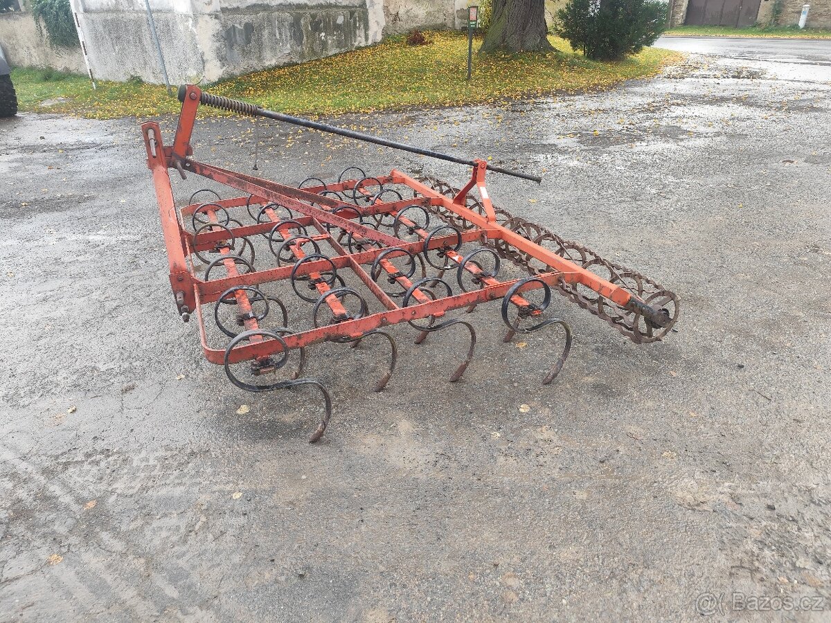 Nesený kultivátor Kongskilde - 5