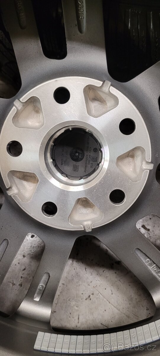 VW T-Roc,alu disky 16', ET 43,zimní Bridgestone - 5