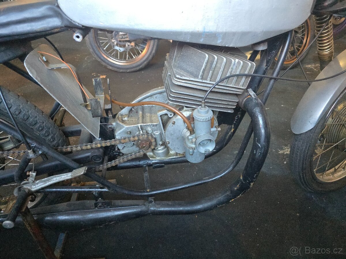 Prodám ČZ 150 ccm Scott r.v. 1972 - 5