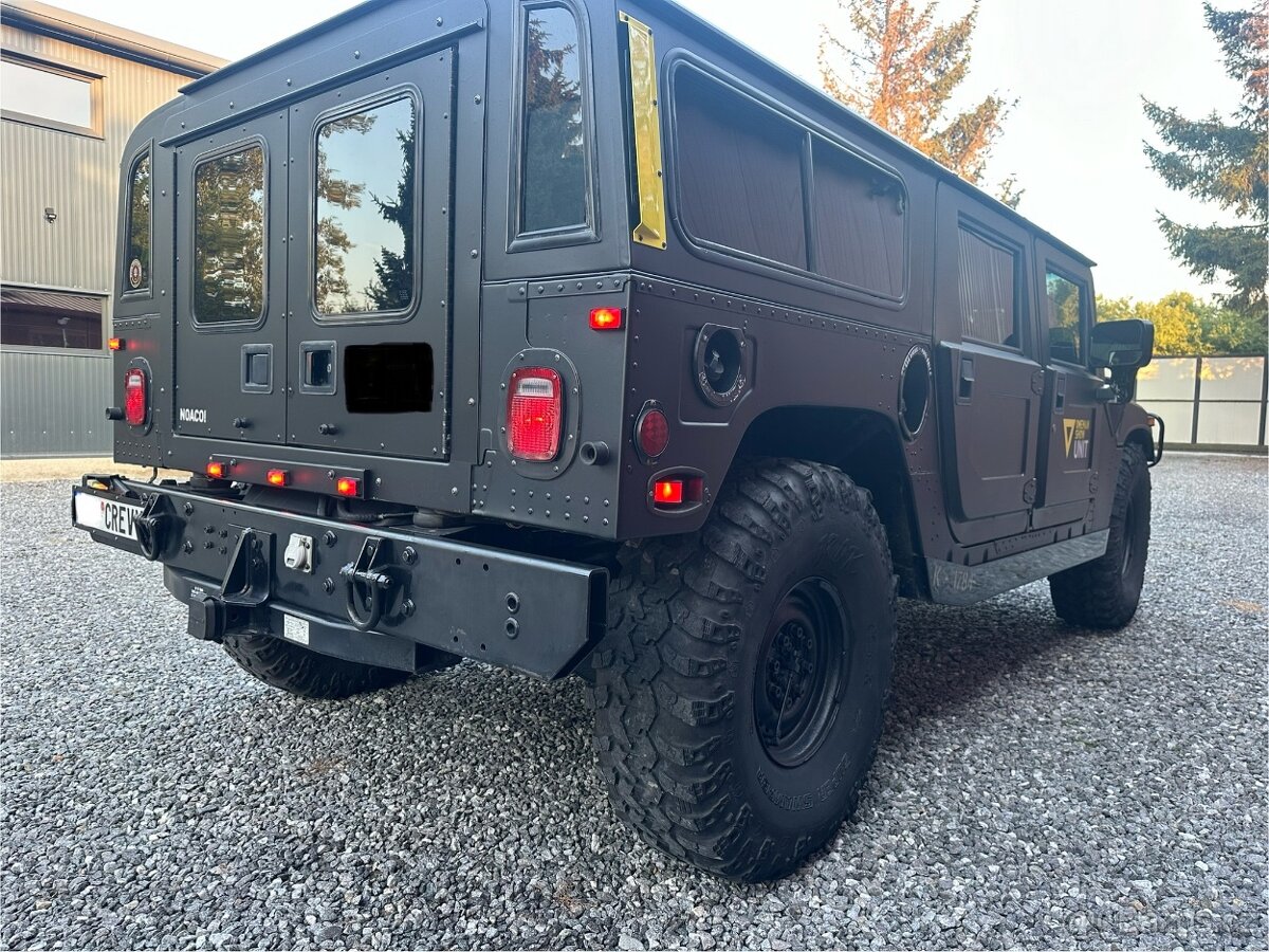 HUMMER H1