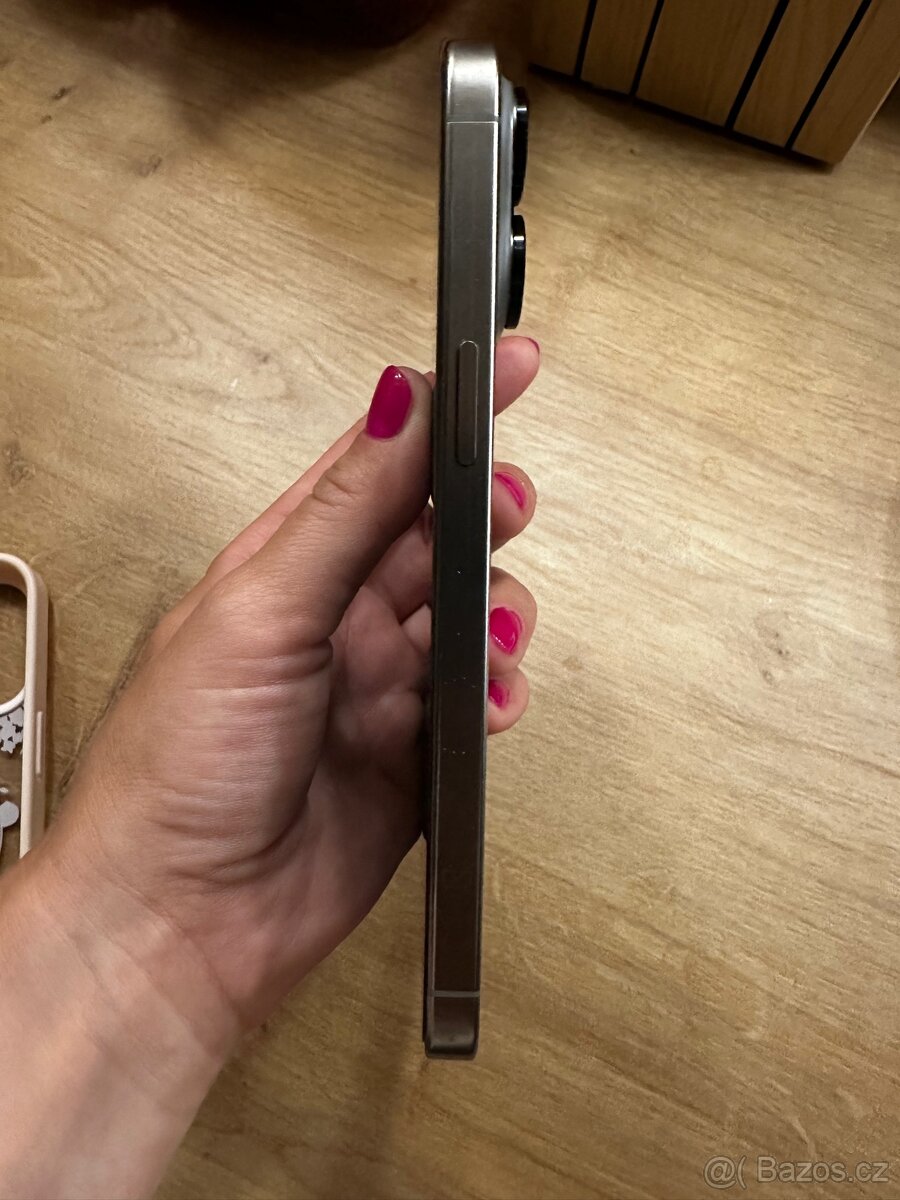 Vyměním/Prodám- iPhone 15 Pro Max - 5