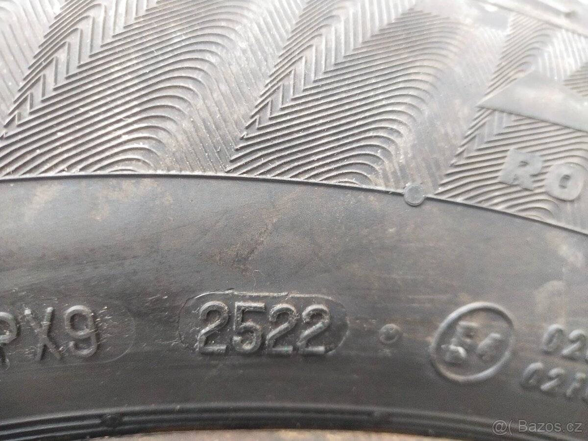 DVĚ ZIMNÍ KOLA ŠKODA.,. VW.,. 195/65/15 JAKO NOVÁ - 5