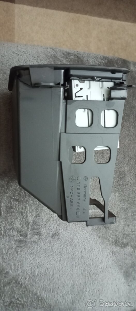 Kastlík rádia VW originální díl - 5