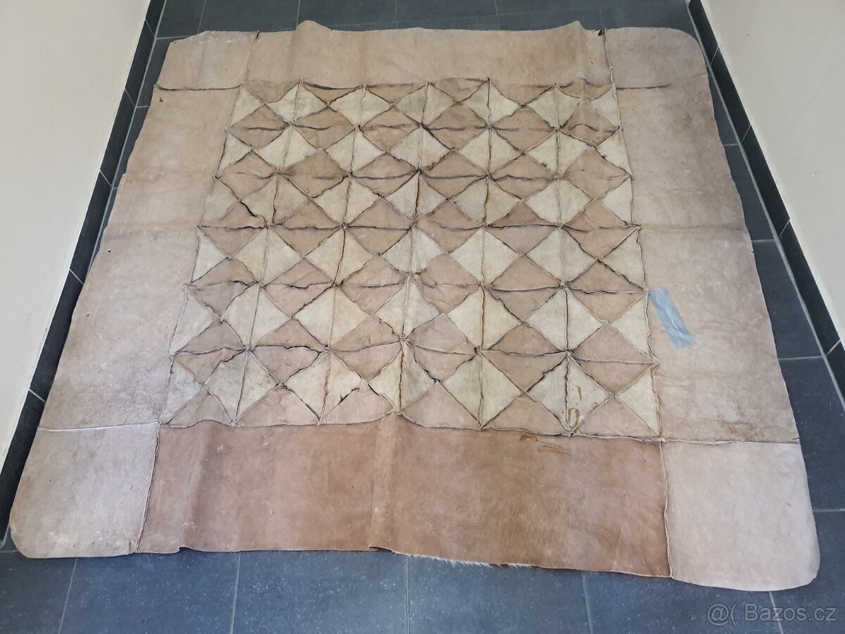 hnědý koberec, pravá hovězí kůže, 169x173cm - 5