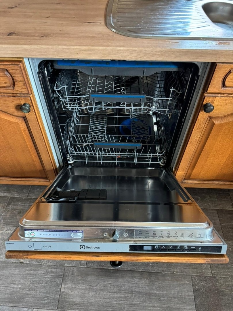 Krásná rustikální dubová linka se spotřebiči, 5447 - 5