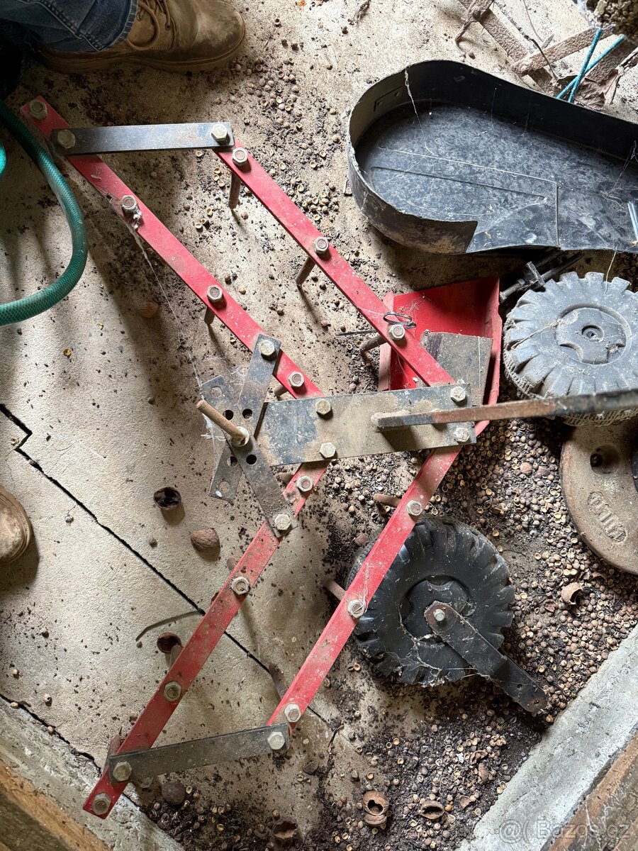 Příslušenství na Teru, asi MS 07 - 5