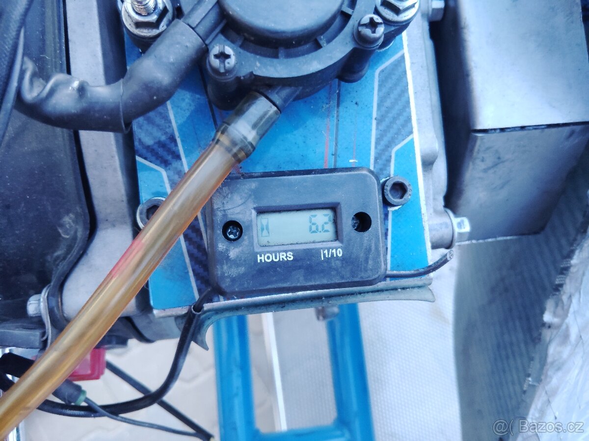 Motokára Tillotson T4 225 - 5