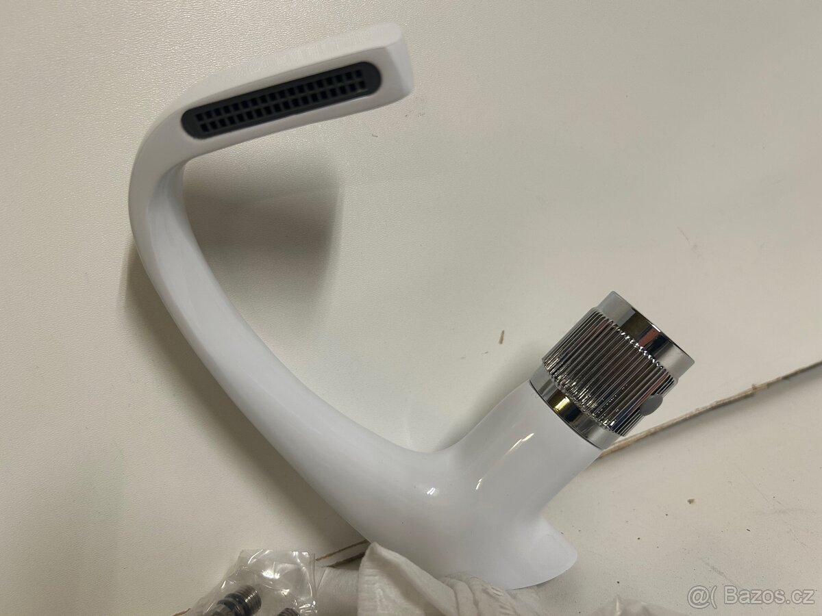 Koupelnová baterie bílá 19 cm - 5