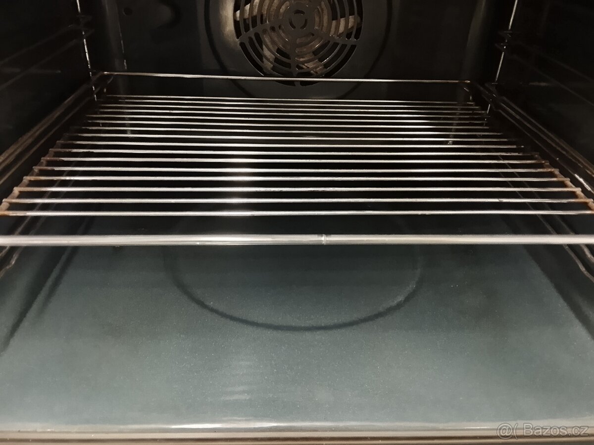 Vestavná trouba AEG - 5