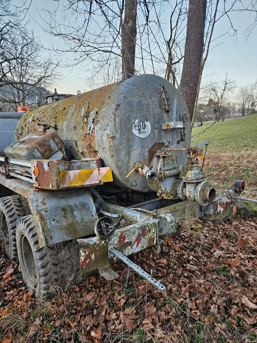 Praga V3 S fekál - 5