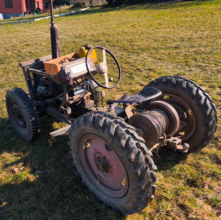Malotraktor s navijákem - 5
