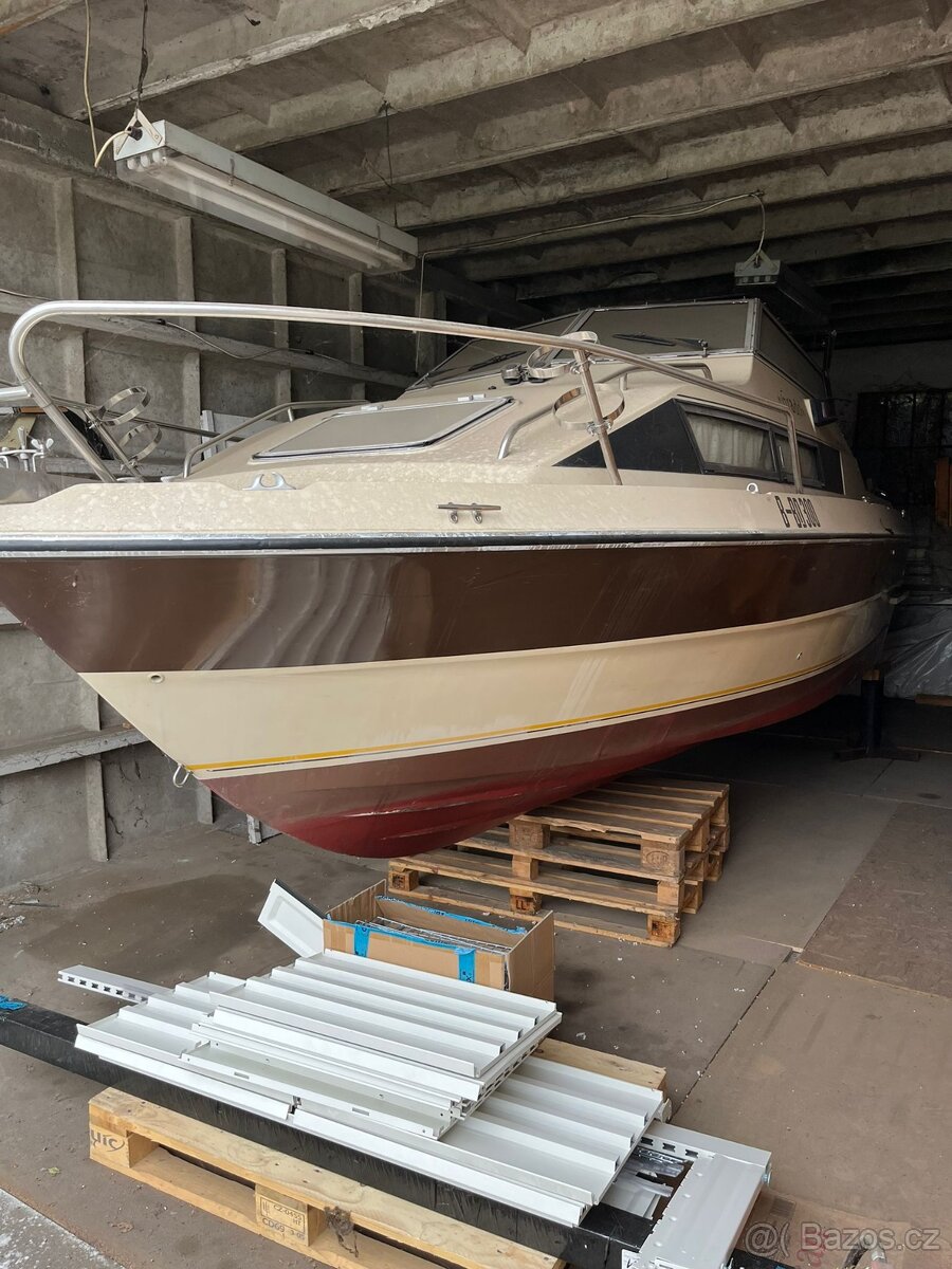 MOTOROVÁ KAJUTOVÁ LOĎ SEALINE - 5