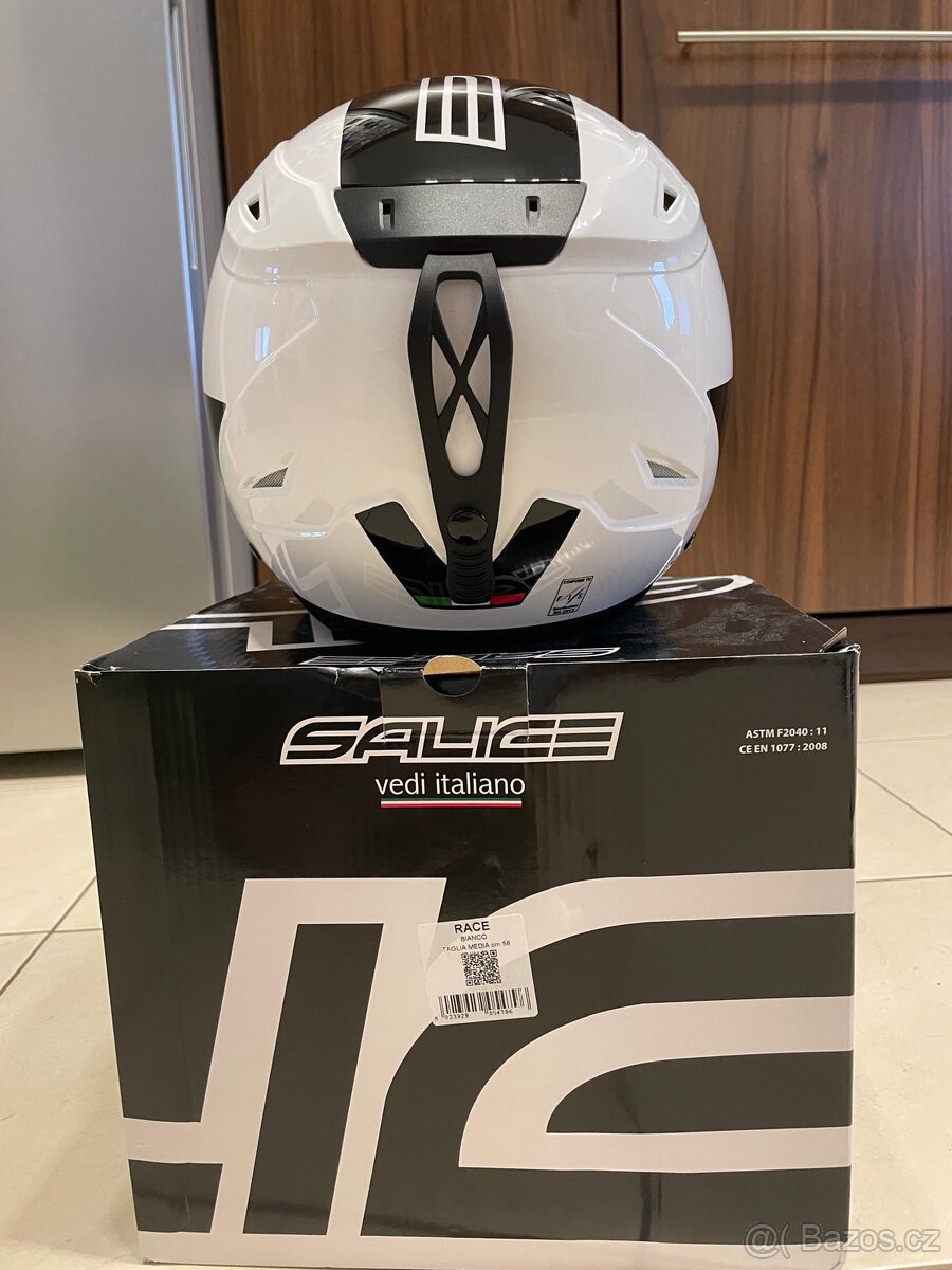 Nová závodní lyžařská helma - 5