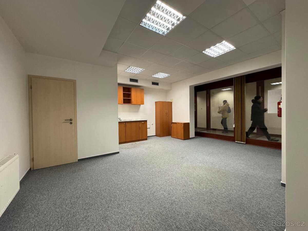 Obchodní prostory v centru Jablonce nad Nisou - pasáž CORSO - 5