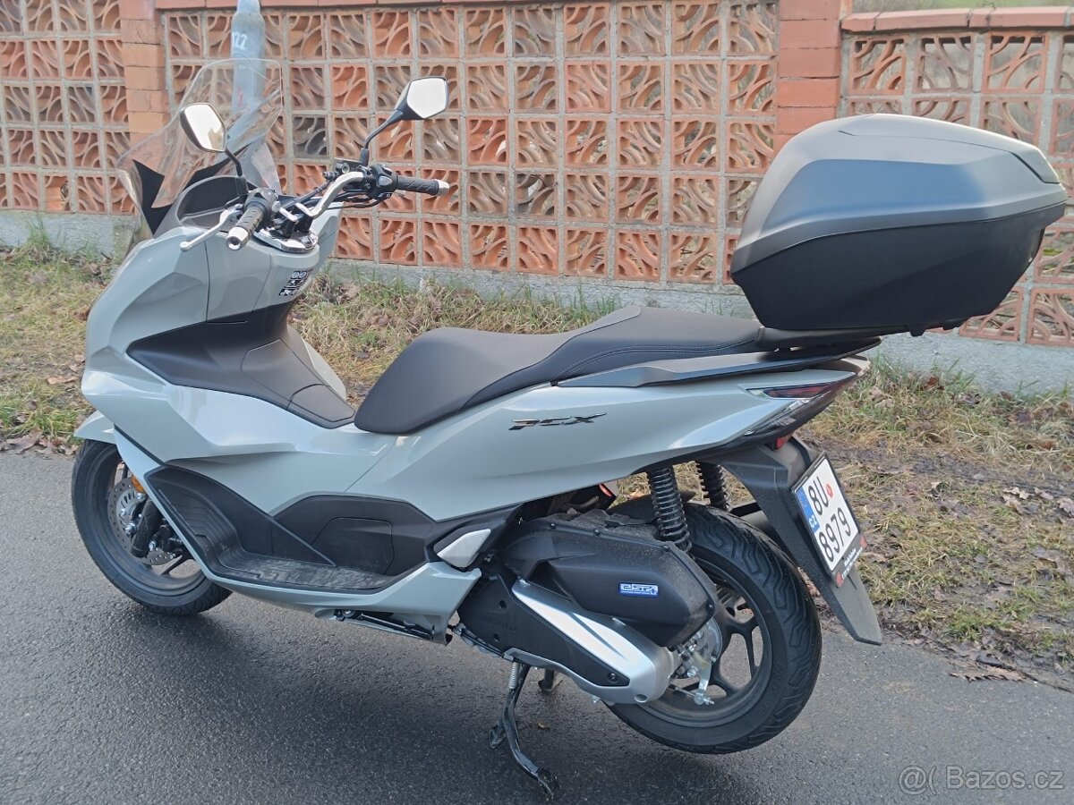 Skútr Honda PCX 125cm³ - 5