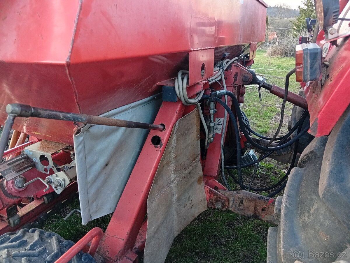 secí stroj kverneland Accord - 5