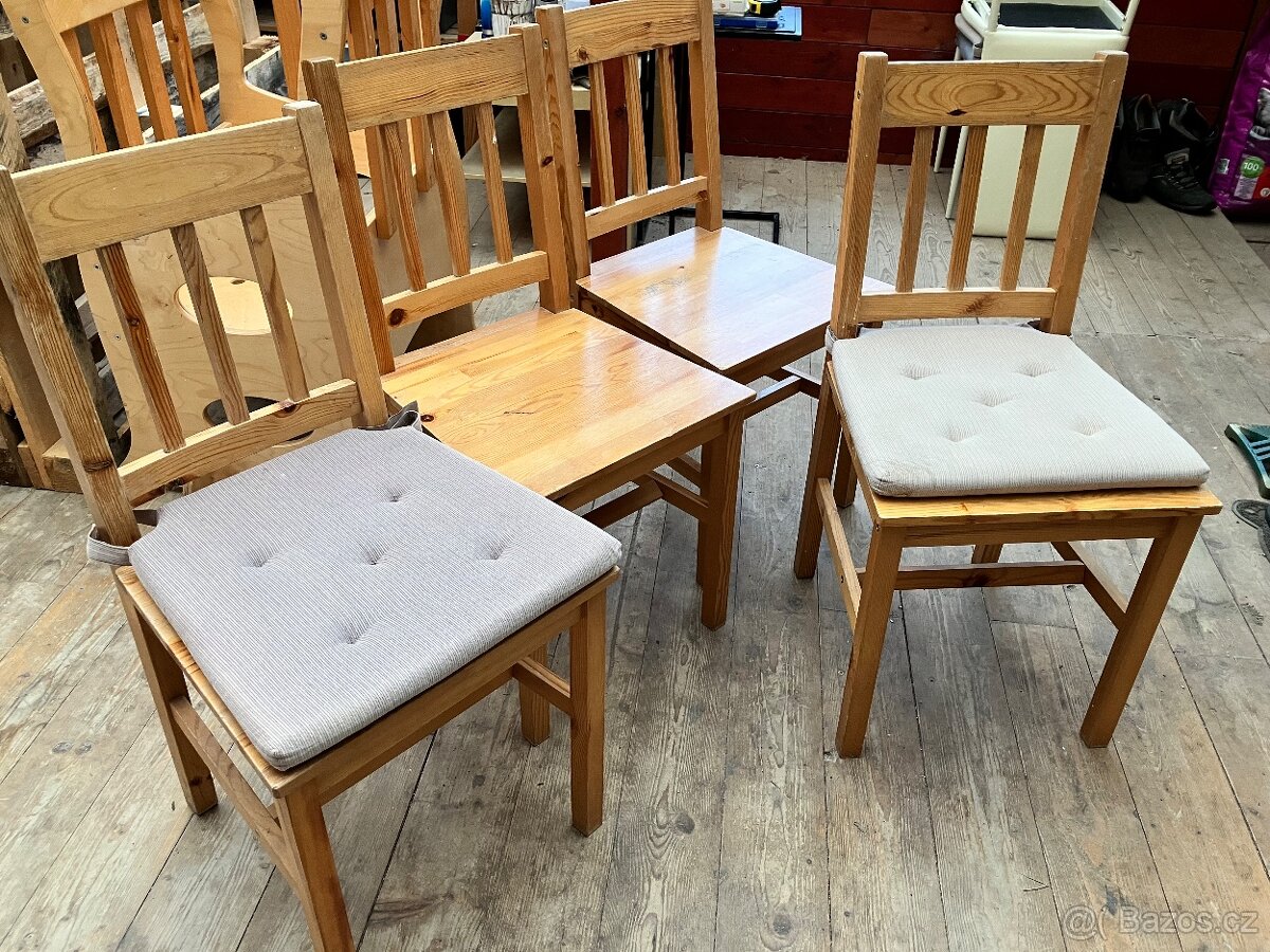 Dřevěný jídelní stůl se židlemi - 5