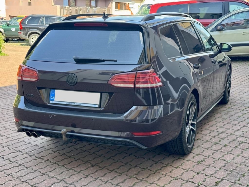 Volkswagen Golf,GTD 135kW - 5