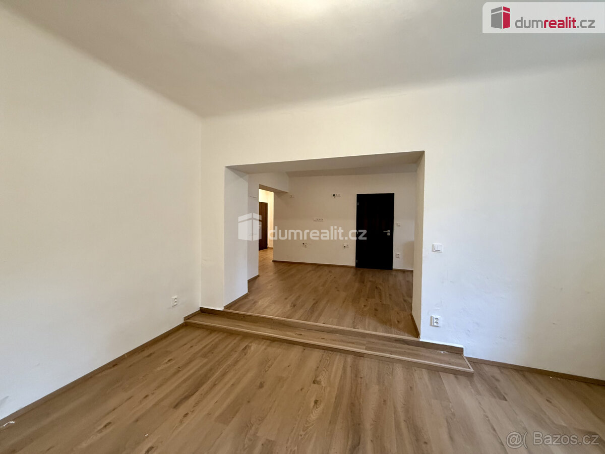 Prodej, byt 3+KK+vlastní předzahrádka (102 m2) , Třebízského - 5