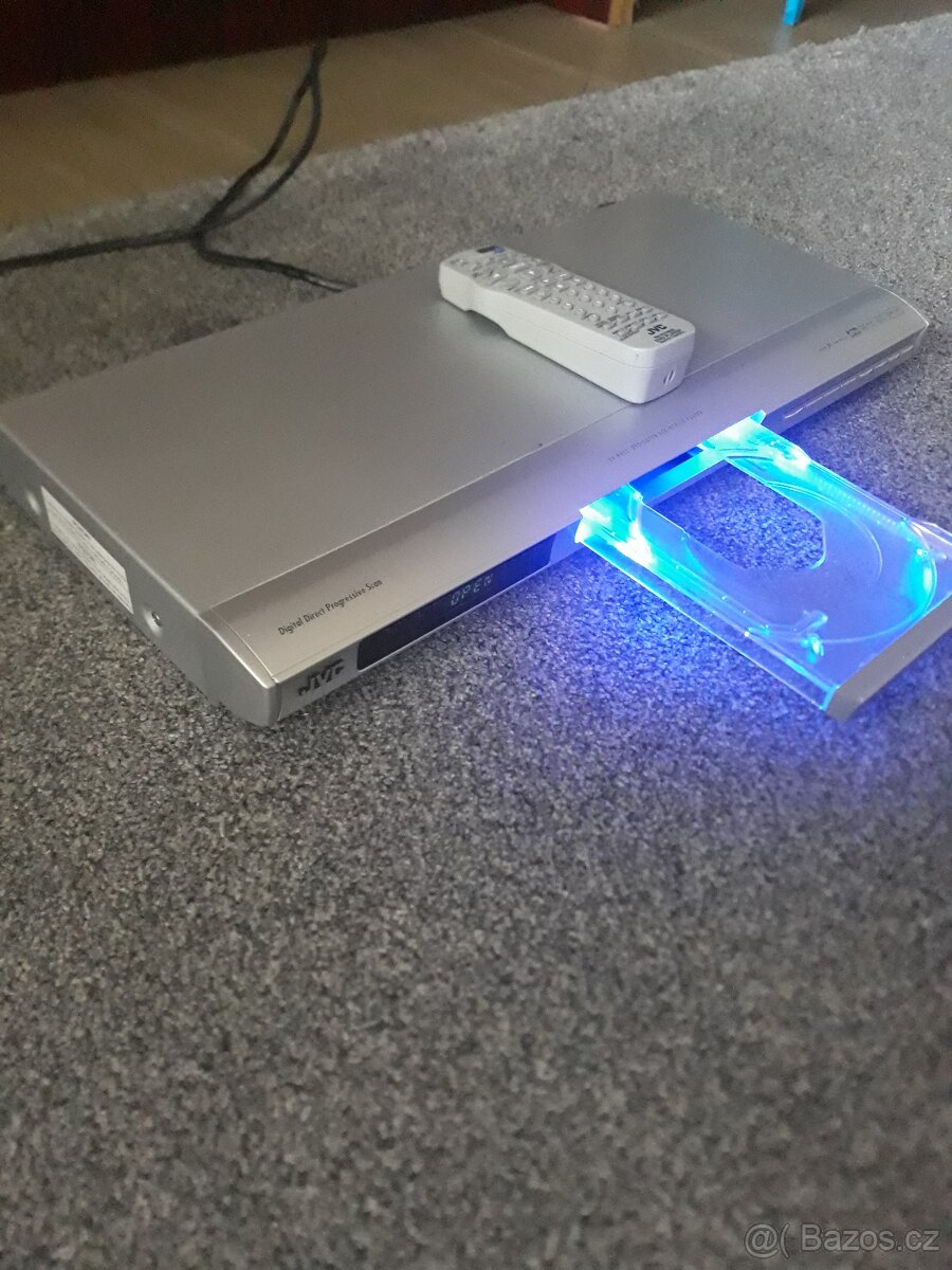 DVD PŘEHRAVAČ ZN. JVC S OVLADAČEM 220 V. - 5