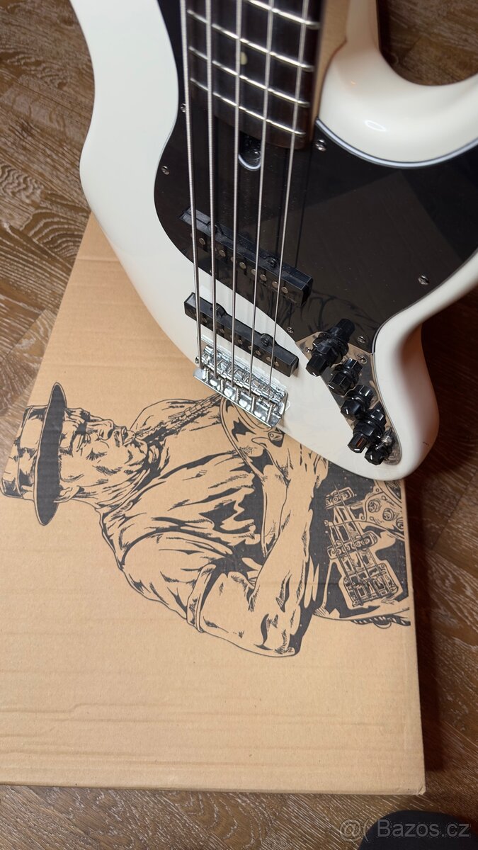 Marcus Miller V3 - 5strunná baskytara - 5